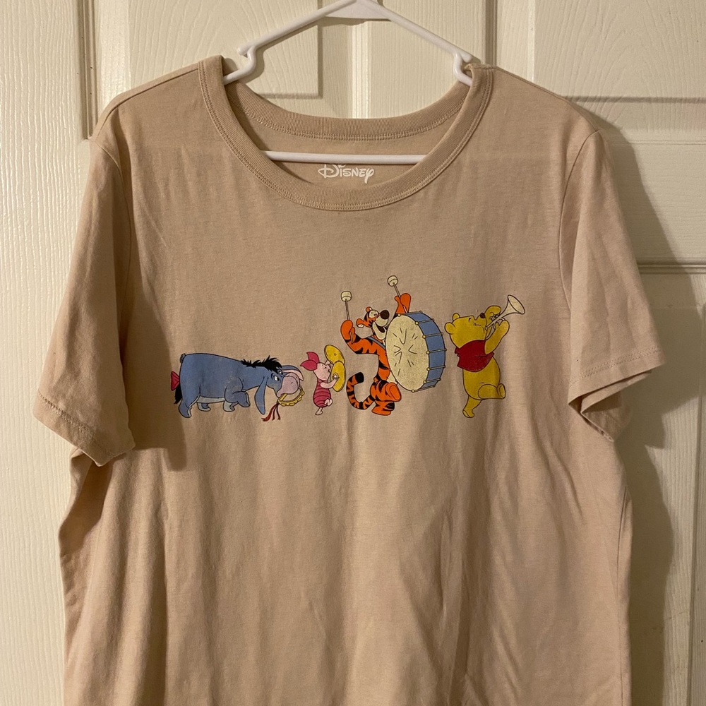 Disney Women’s Cream T-Shirt with Winnie the Pooh Characters XL